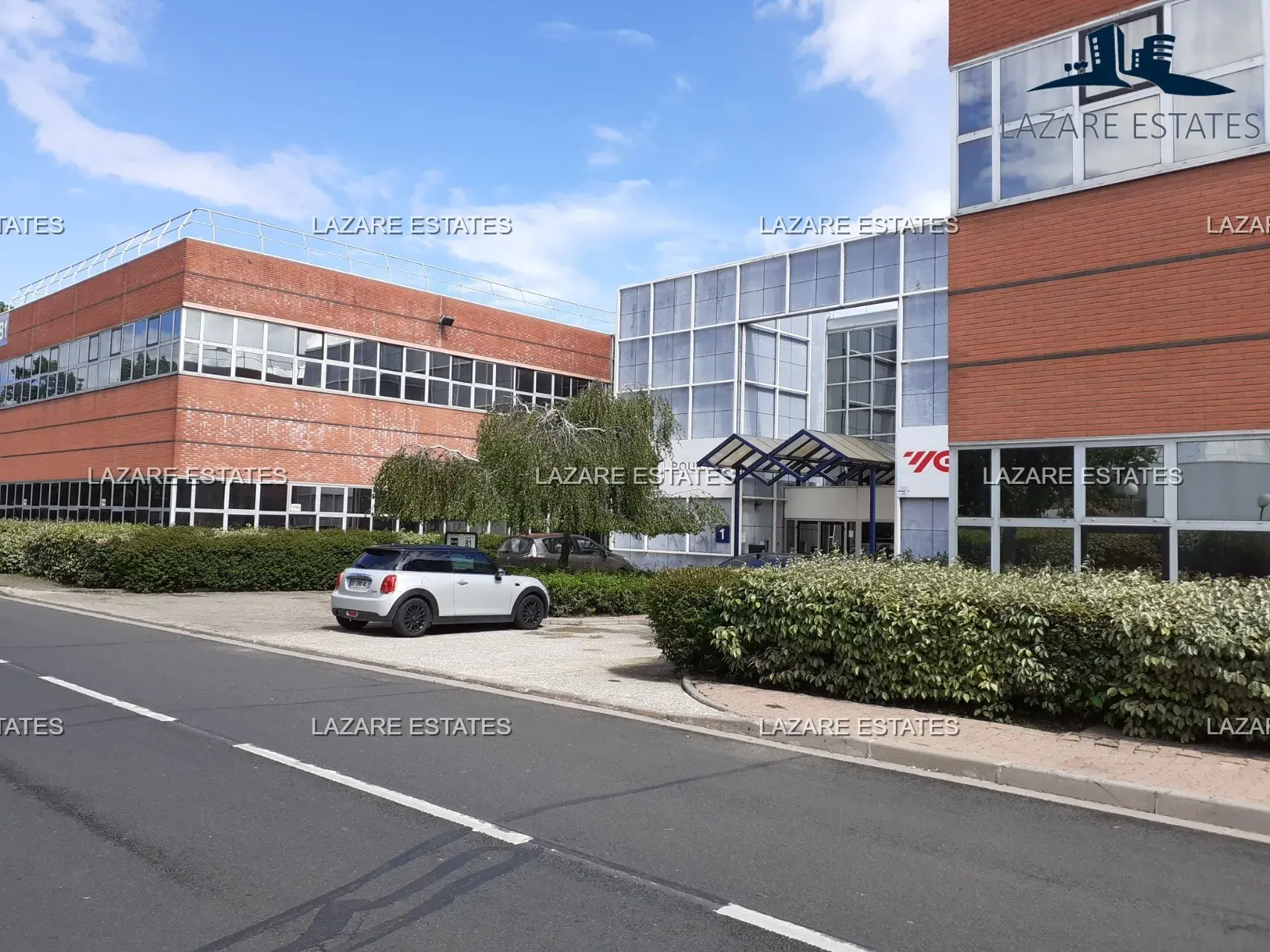 Location locaux d’activités et bureaux à St Thibault des Vignes