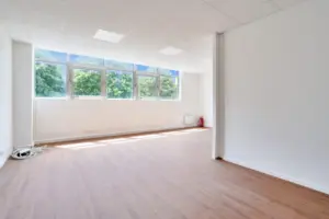 Locaux d'activités et bureau à louer à Saint-Ouen-l'Aumône