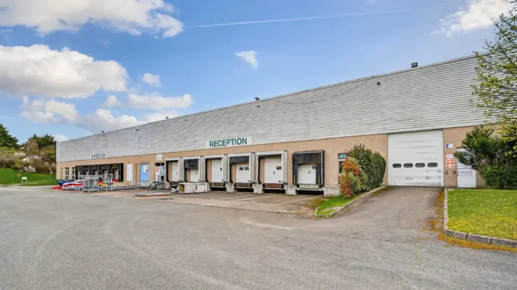 ENTREPOT A LOUER 1, RUE DU MESNIL SAINT DENIS – 78310 COIGNIERES (4)
