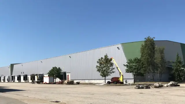 ENTREPROT LOGISTIQUE A LOUER 27 AVENUE DES ARRIVAUX 38070 SAINT QUENTIN-FALLAVIER