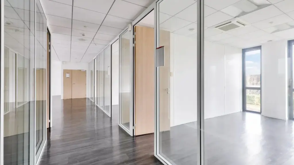 Locaux d'Activités avec Bureaux – Bailly-Romainvilliers (Avenue Christian Doppler)