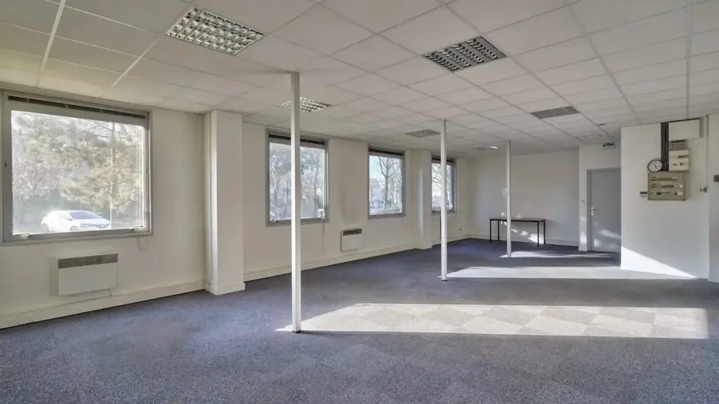 Locaux d’Activités et Bureaux – Lognes (Parc du Mandinet)