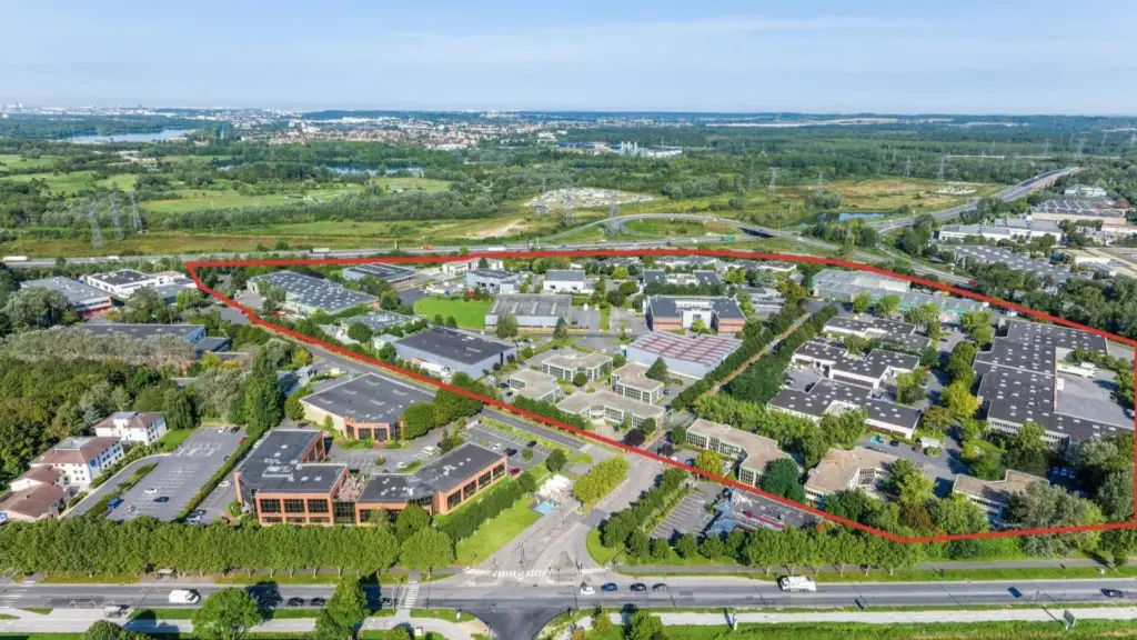 Locaux d'Activités et Bureaux – Saint-Thibault-des-Vignes (Parc de l'Esplanade)