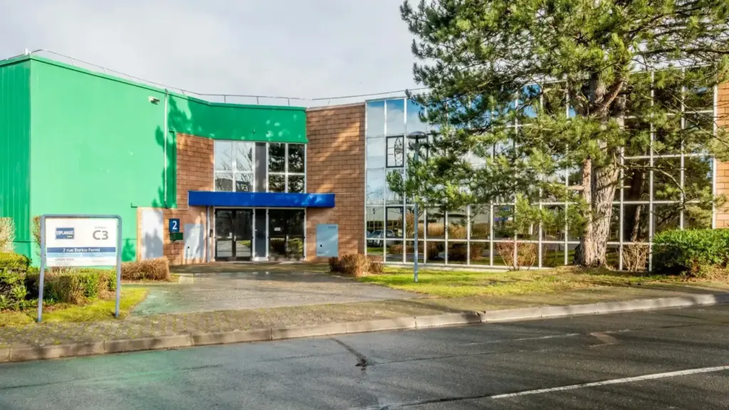 Locaux d'Activités et Bureaux – Saint-Thibault-des-Vignes (Parc de l'Esplanade)